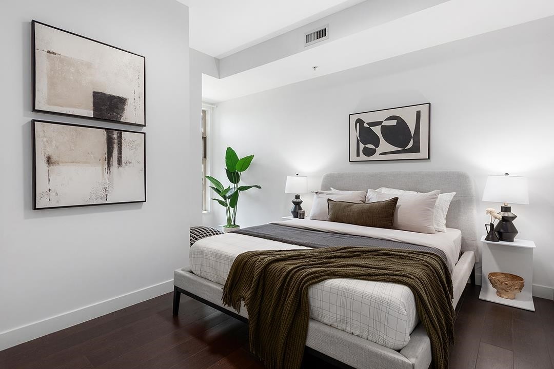207-707 20Th Avenue E, Vancouver, BC