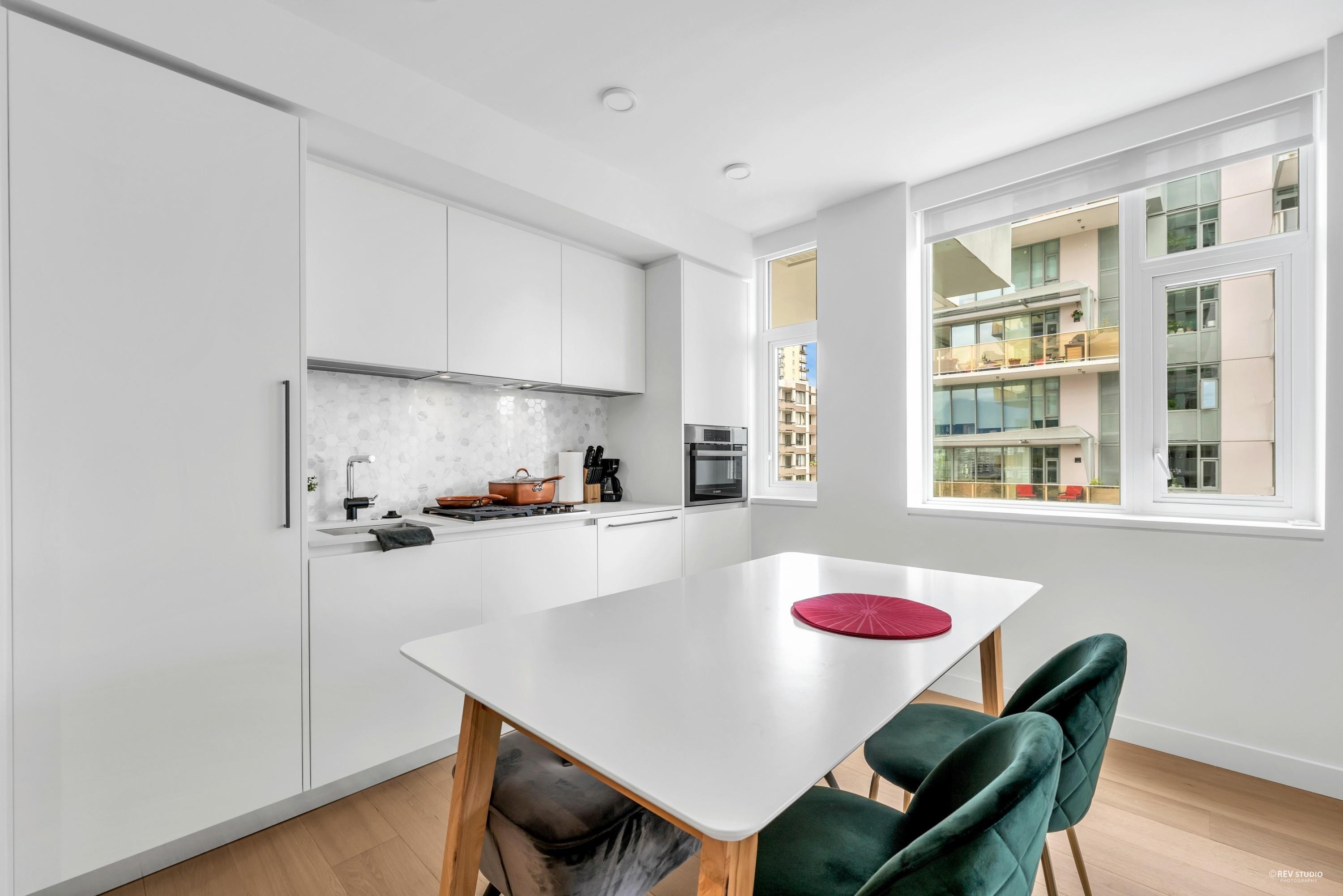906-1180 Broughton Street, Vancouver, BC