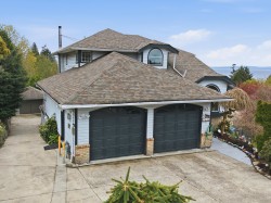 1481 Shaughnessy Place Gibsons, BC V0N 1V5