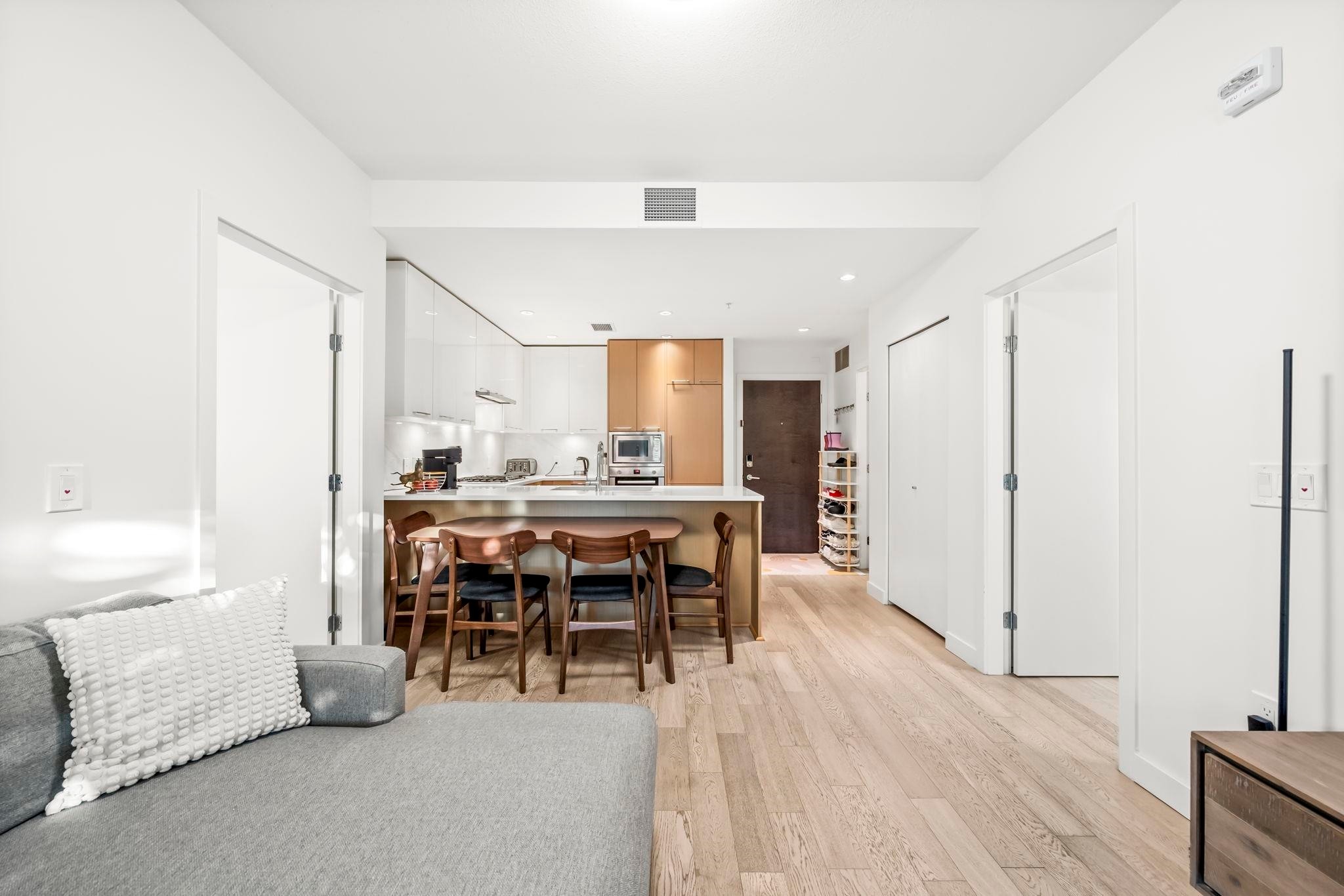 123-4033 May Drive, Richmond, BC