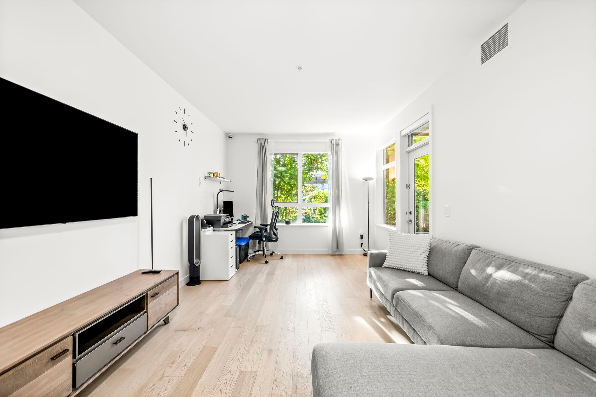 123-4033 May Drive, Richmond, BC