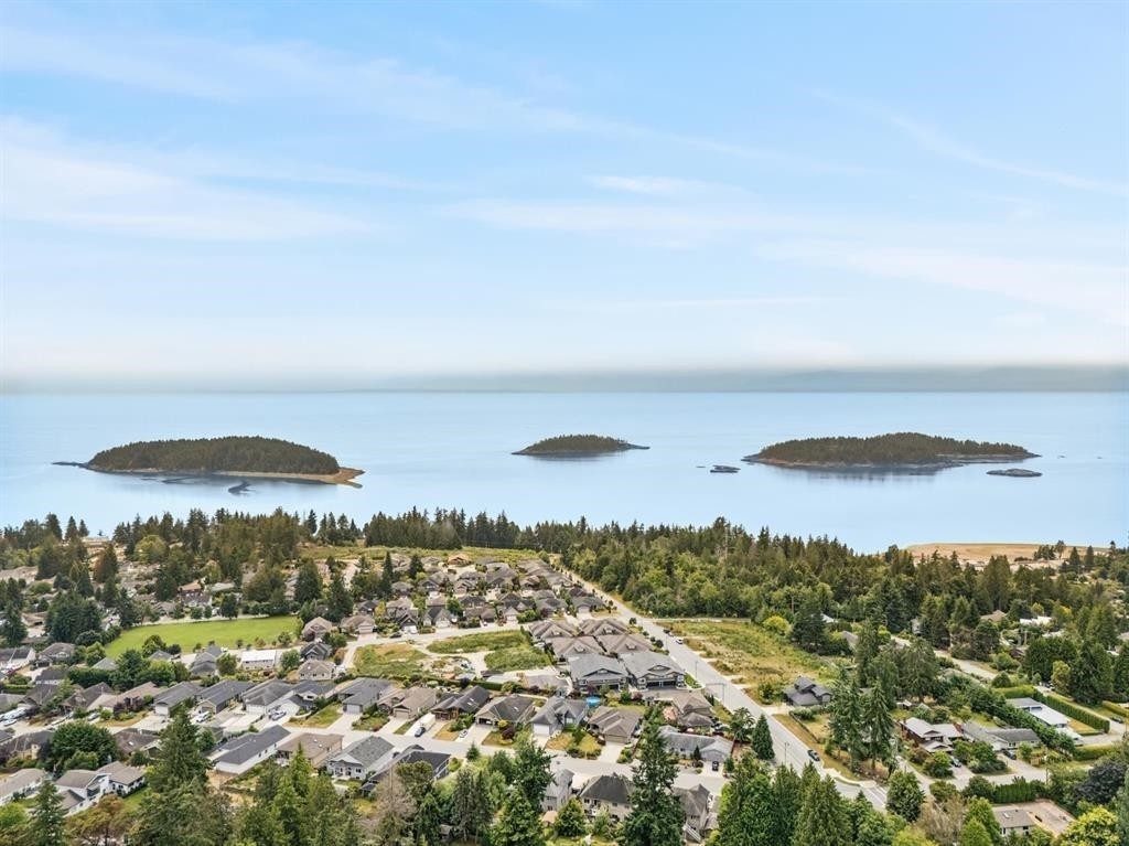 4-5522 Mccourt Road, Sechelt, BC