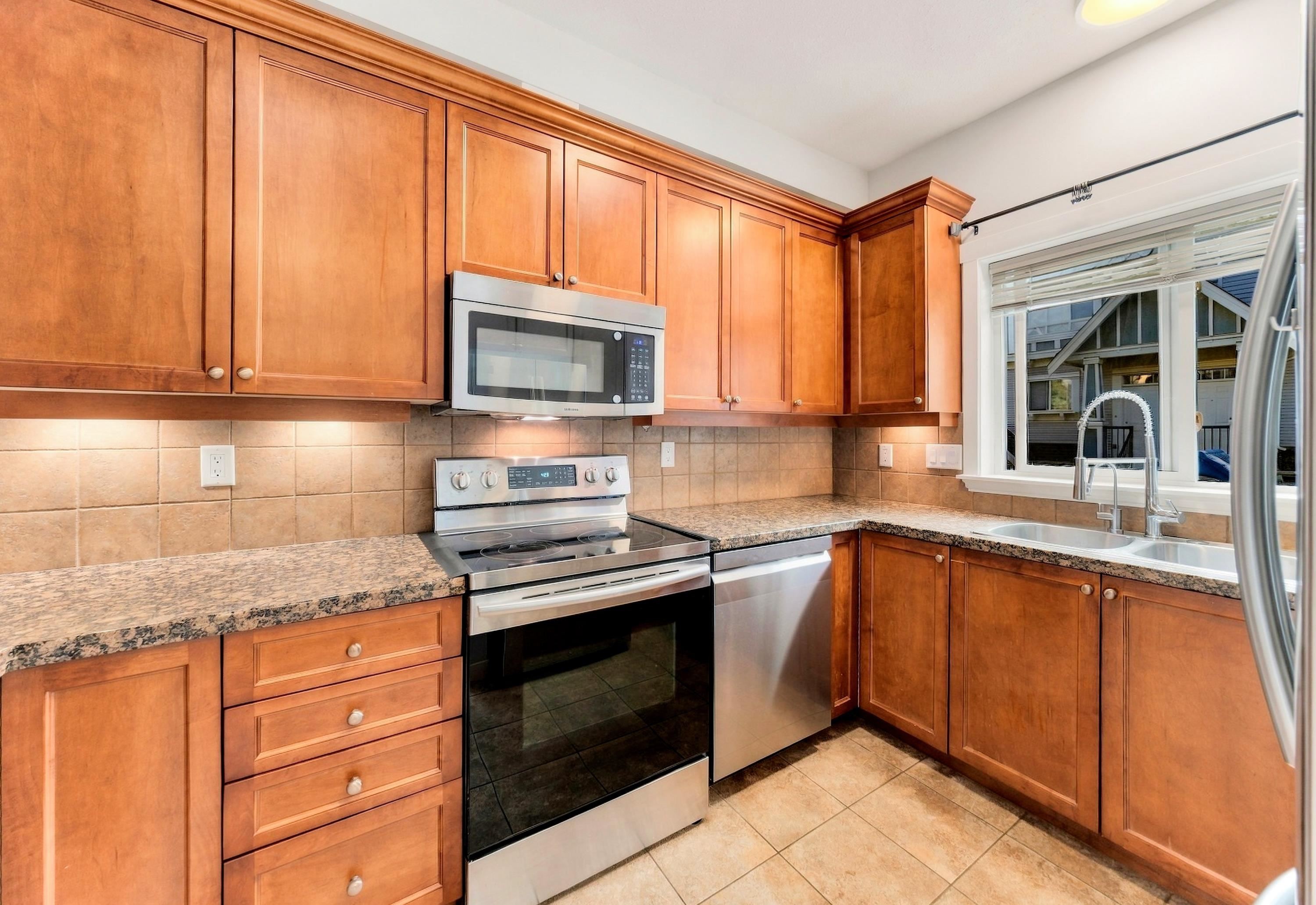 13-4288 Sardis Street, Burnaby, BC