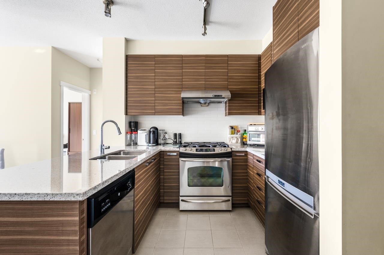 237-9399 Odlin Road, Richmond, BC