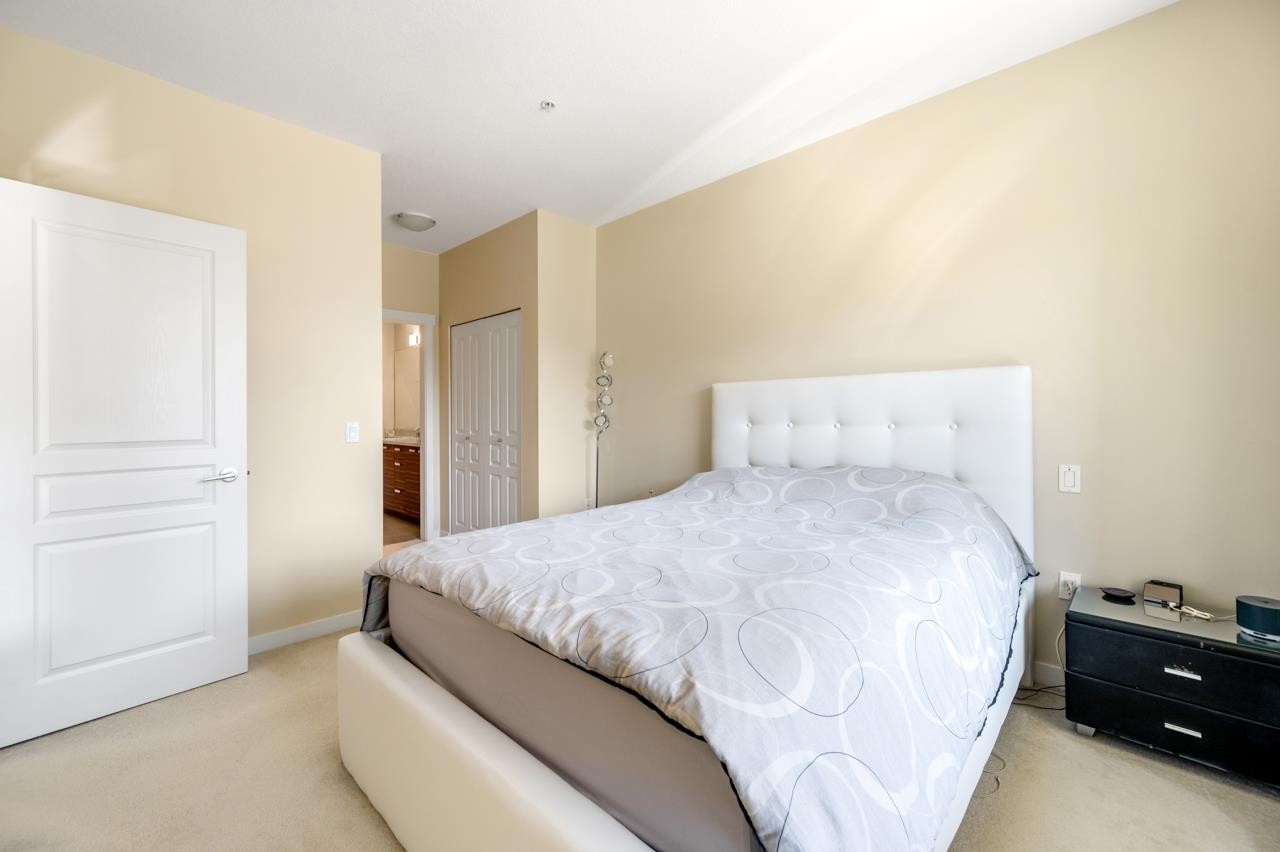 237-9399 Odlin Road, Richmond, BC