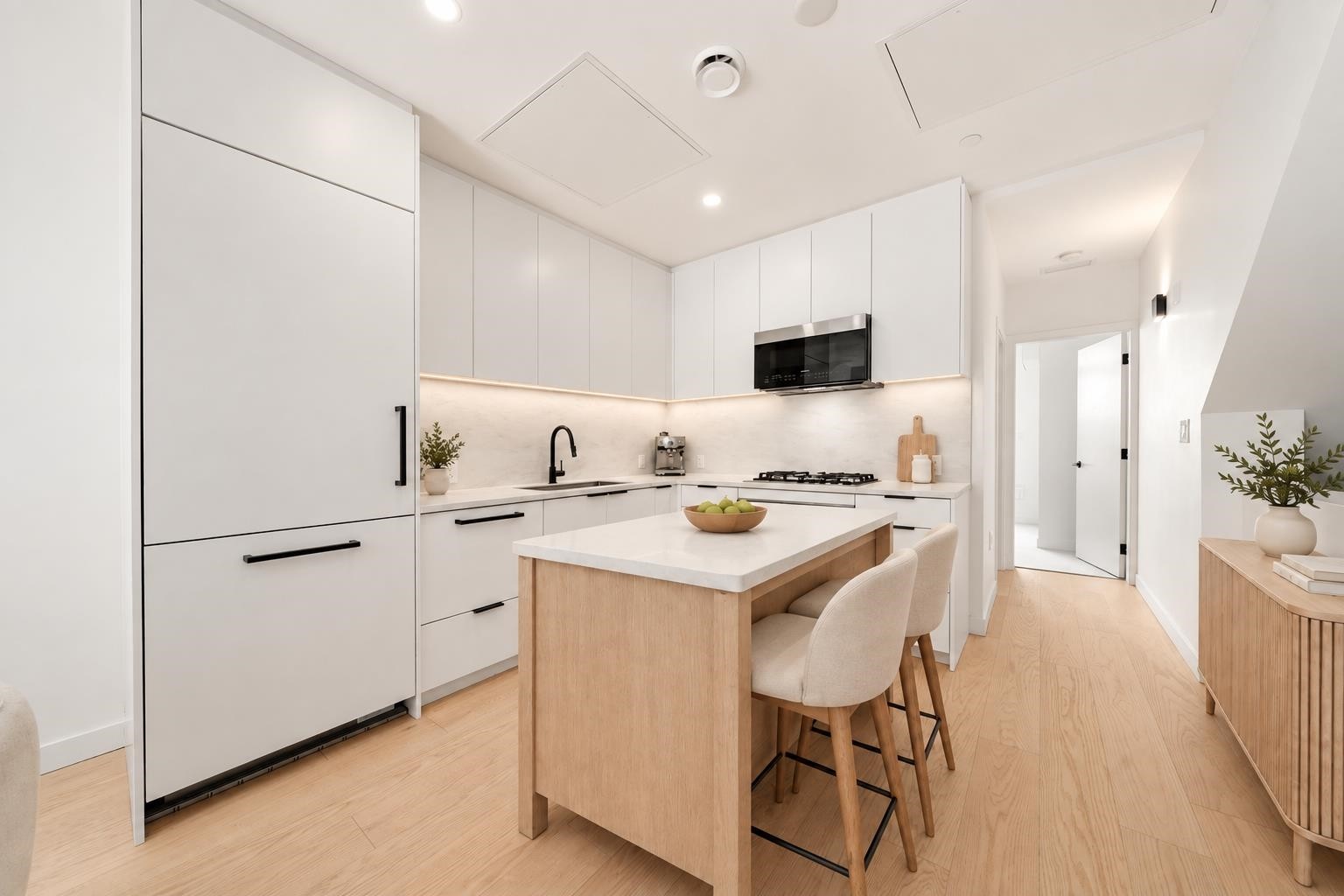127-650 2Nd Street E, North Vancouver, BC