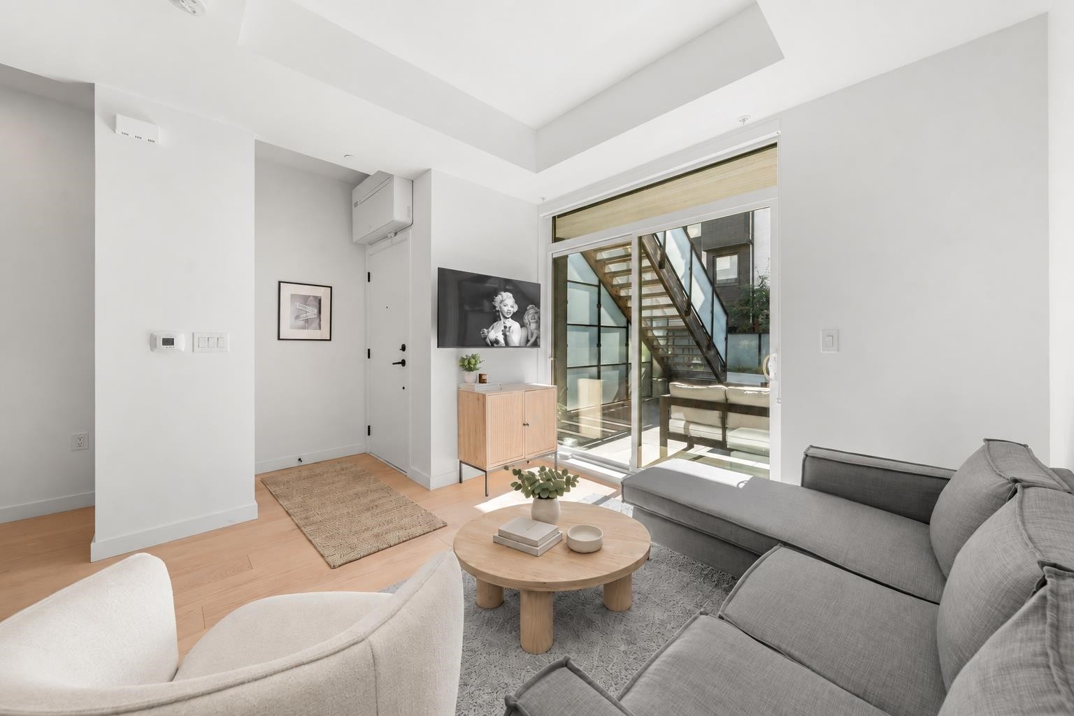 127-650 2Nd Street E, North Vancouver, BC
