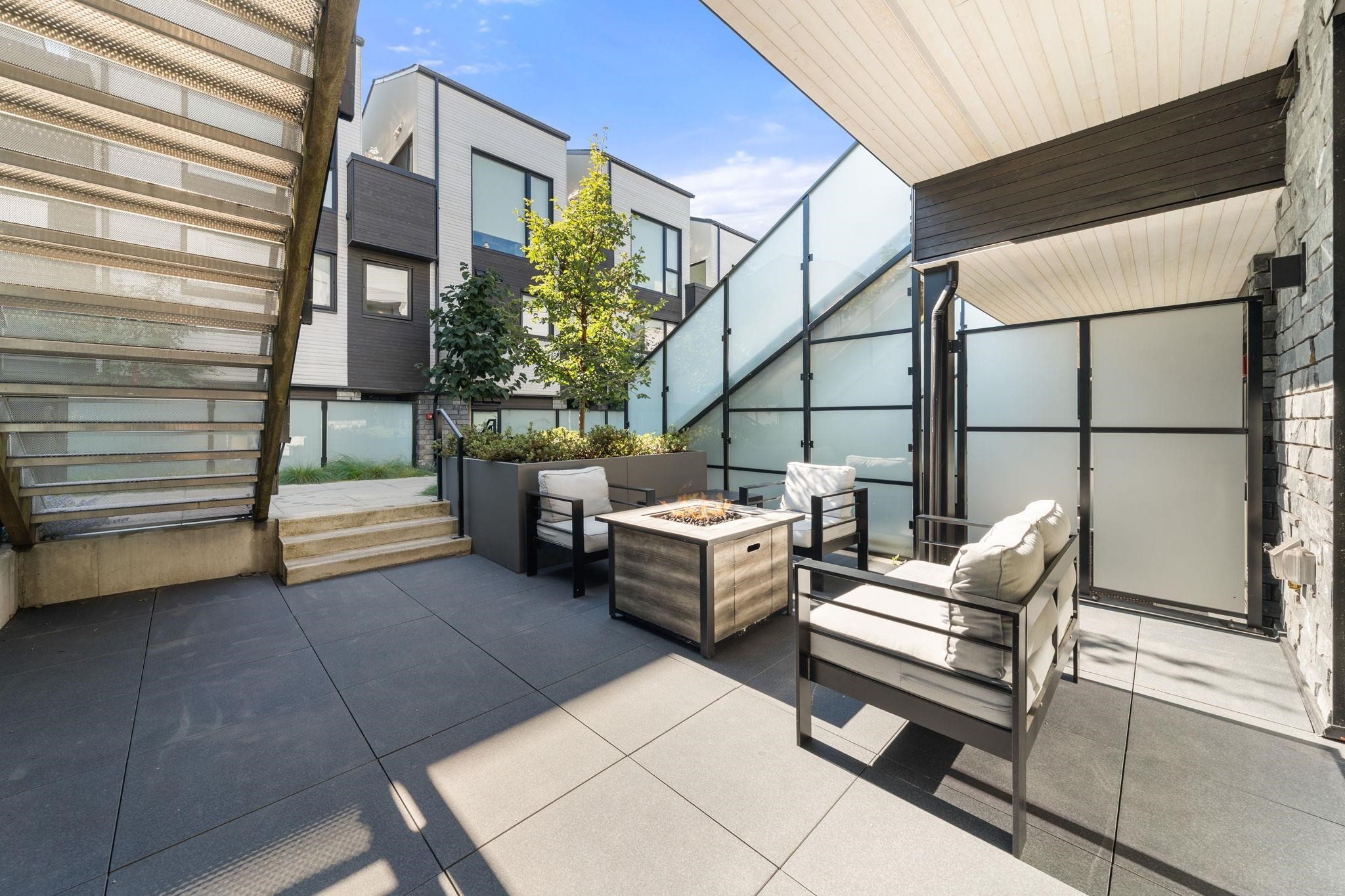 127-650 2Nd Street E, North Vancouver, BC