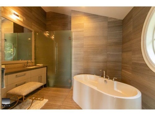 4460 Ross Crescent, West Vancouver, BC 