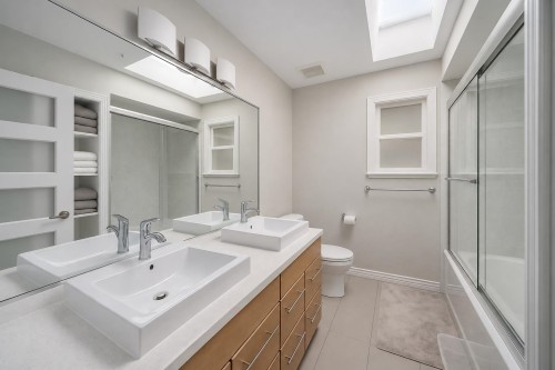 2726 42Nd Avenue W, Vancouver, BC 