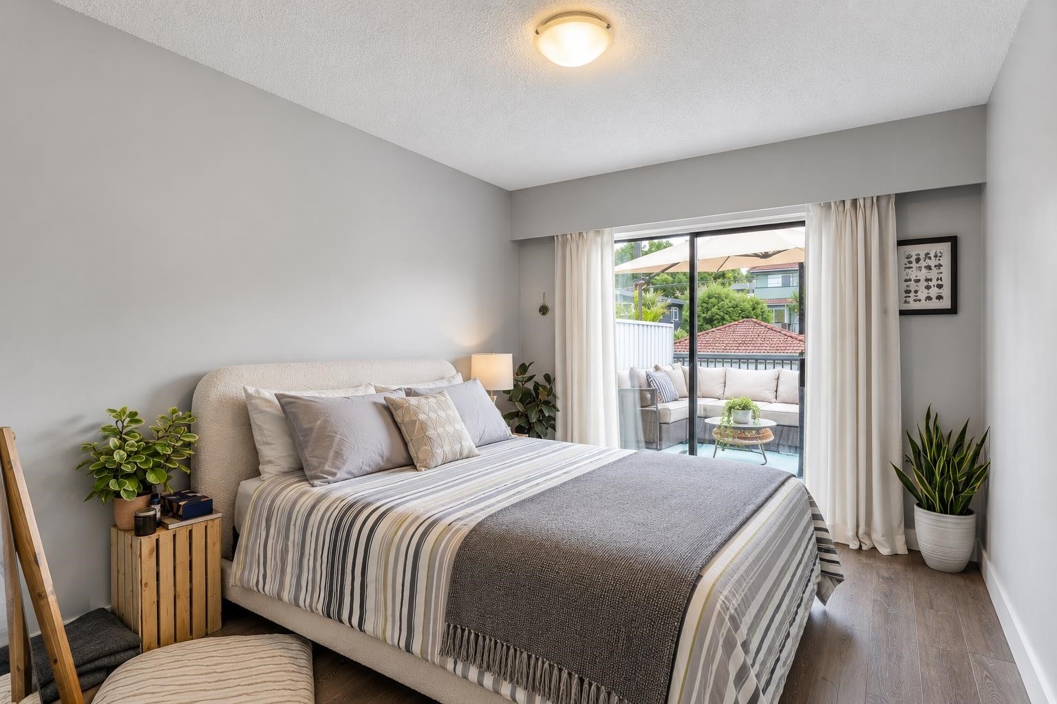 18-24 16Th Avenue W, Vancouver, BC