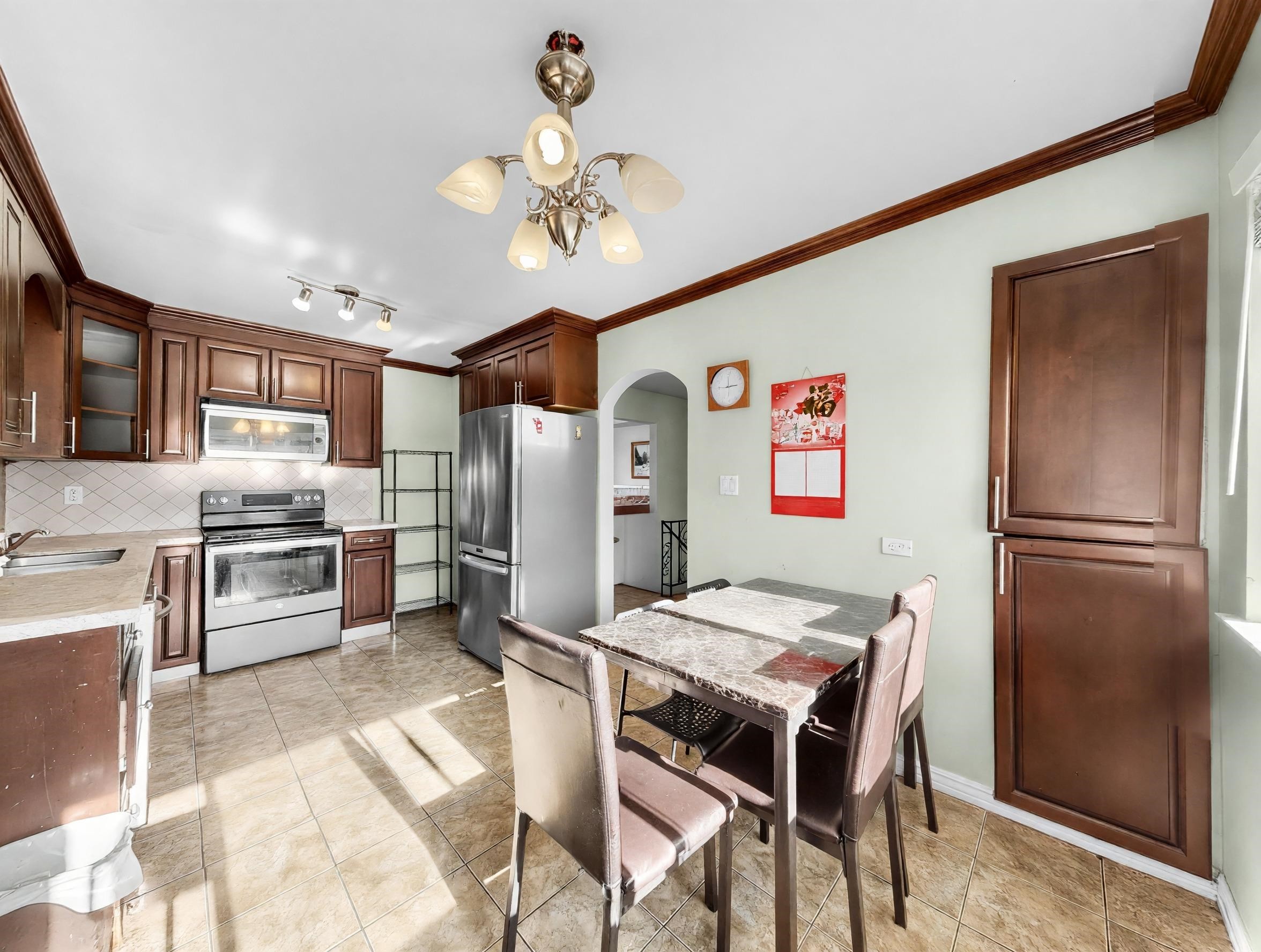 6654 Linden Avenue, Burnaby, BC