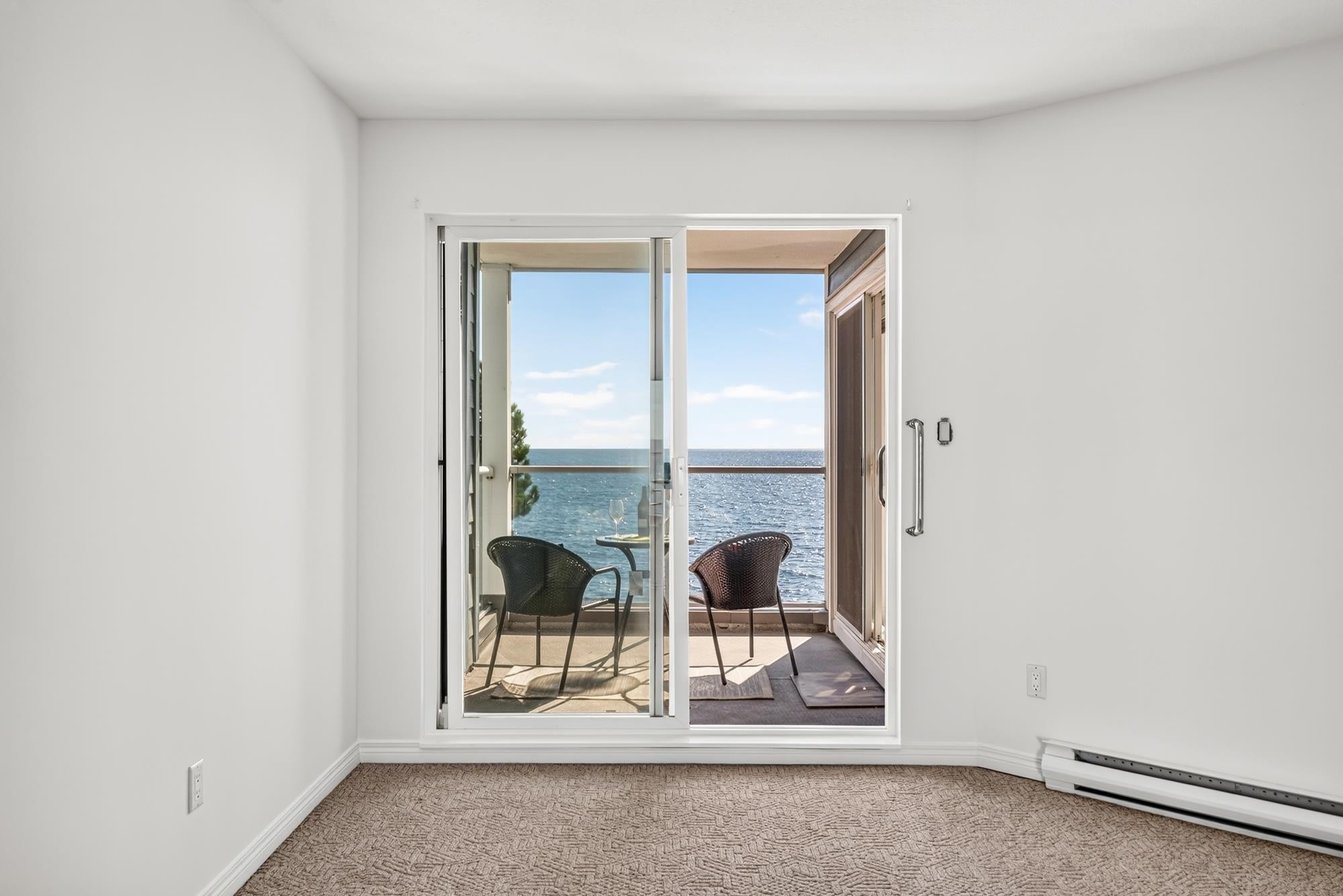 202-5470 Inlet Avenue, Sechelt, BC