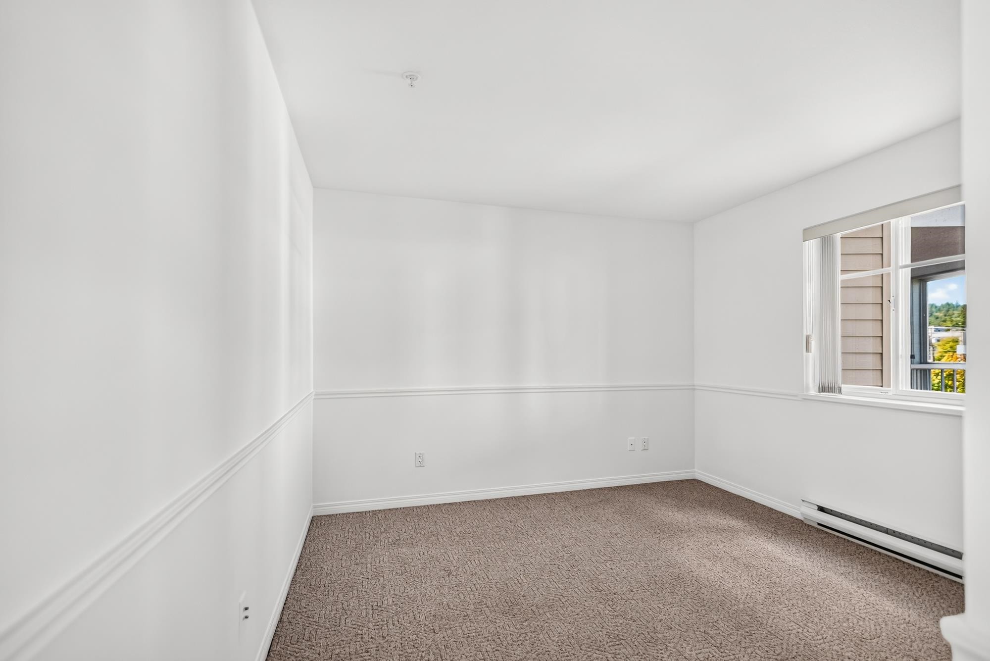 202-5470 Inlet Avenue, Sechelt, BC