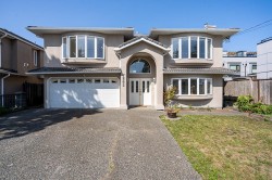 7865 16th Avenue Burnaby, BC V3N 1R2