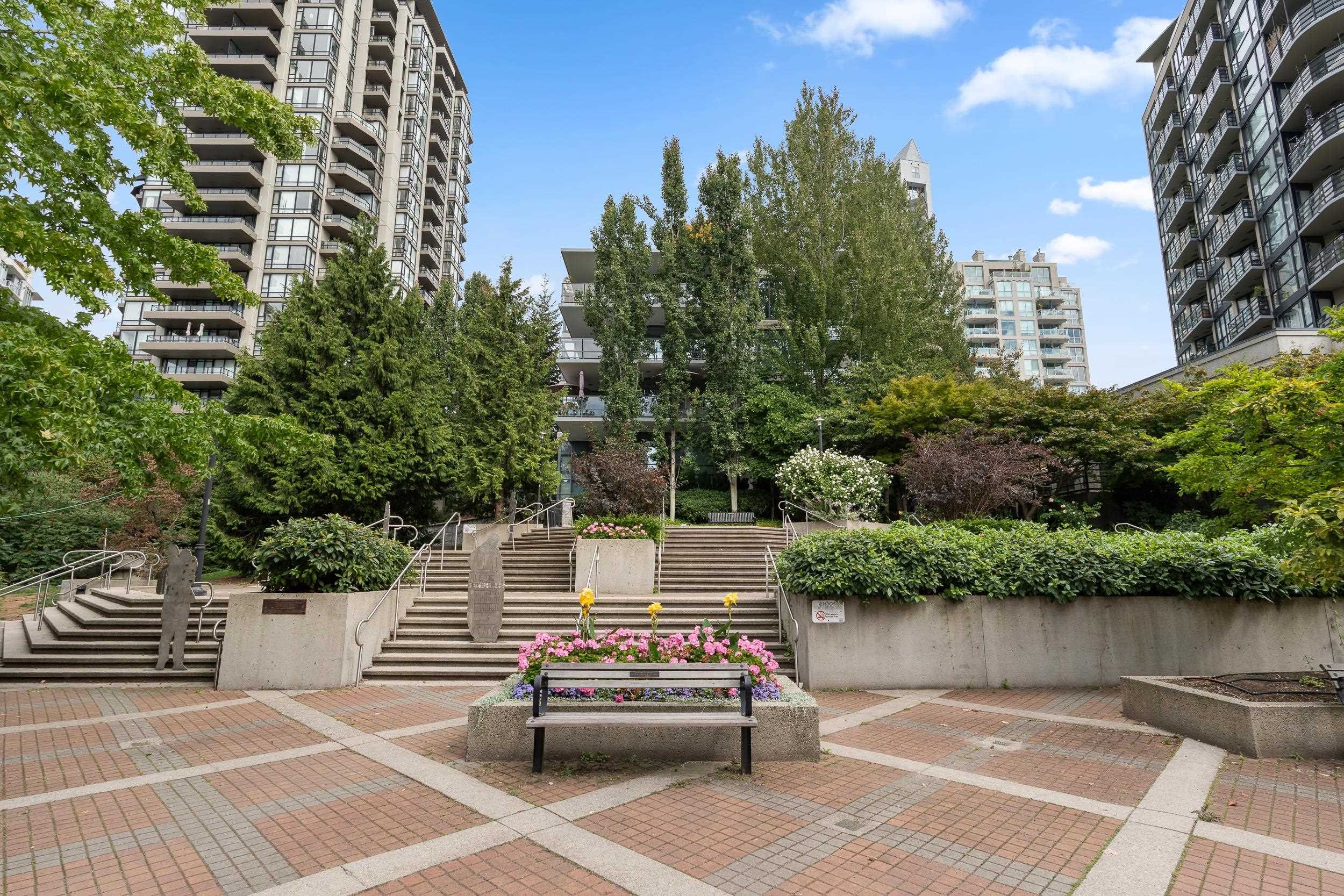 308-135 2Nd Street W, North Vancouver, BC