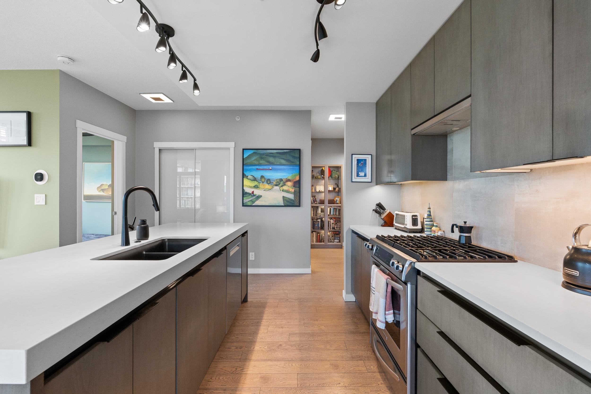 308-135 2Nd Street W, North Vancouver, BC