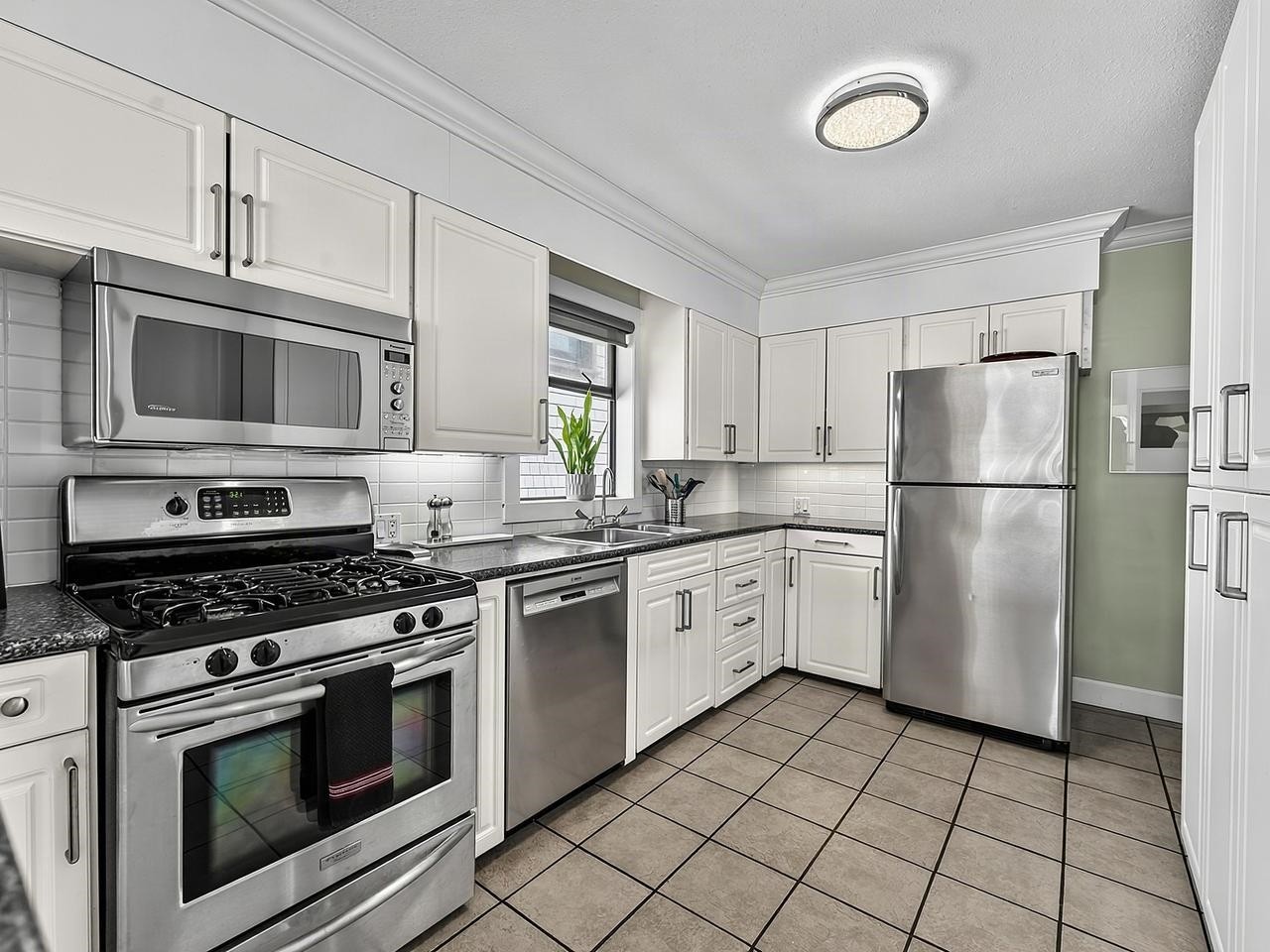 295 W 17Th Avenue, Vancouver, BC