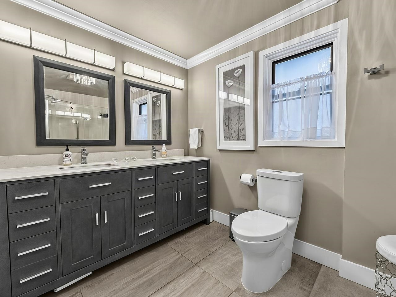 295 W 17Th Avenue, Vancouver, BC