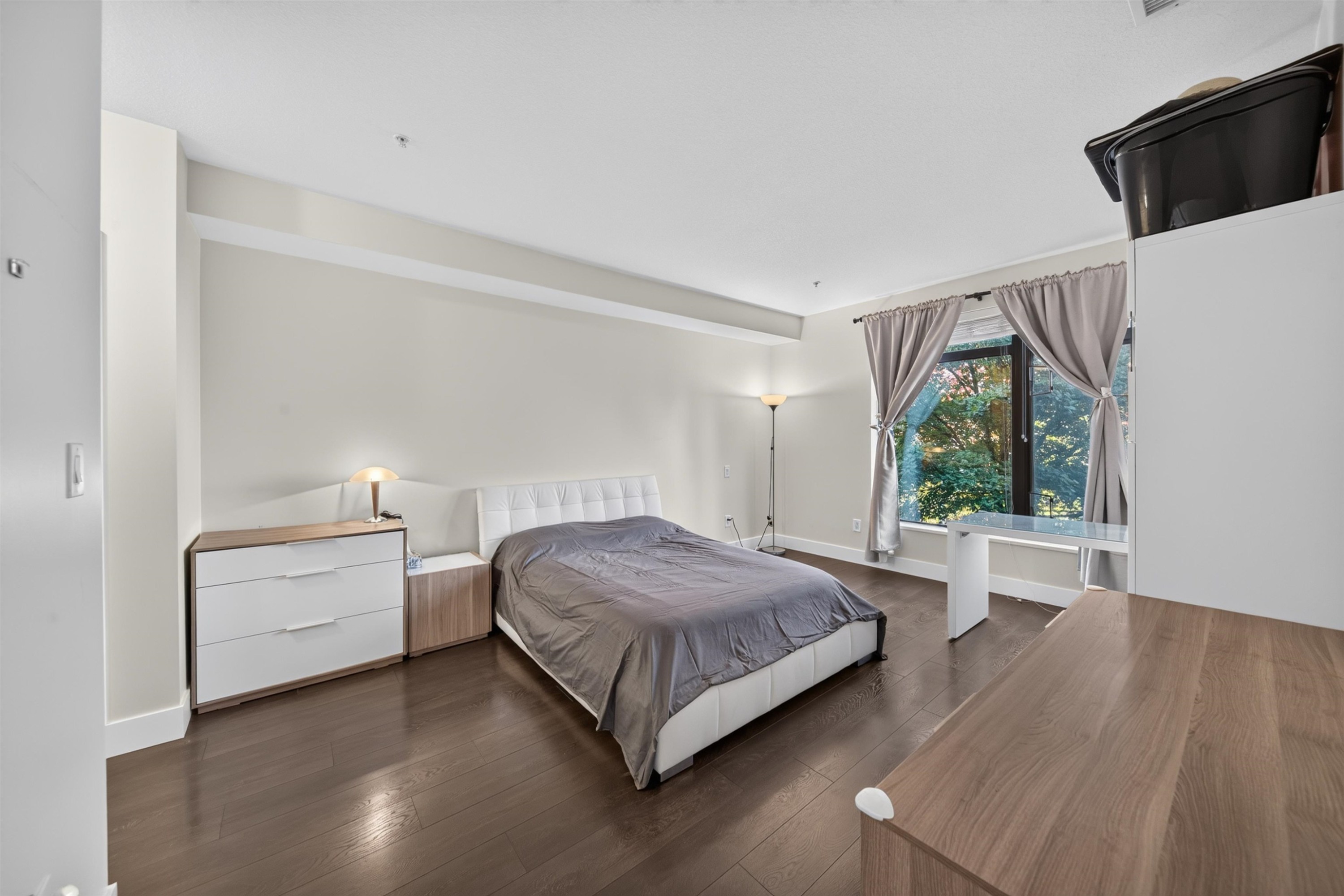 207-14300 Riverport Way, Richmond, BC