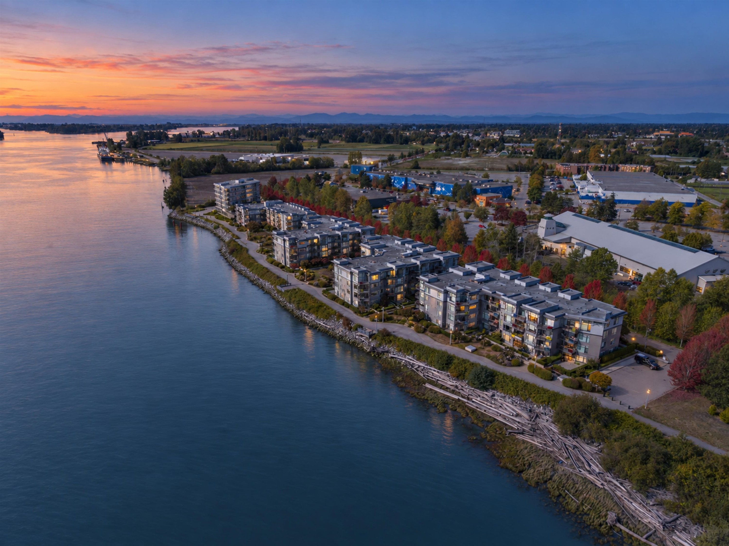 207-14300 Riverport Way, Richmond, BC