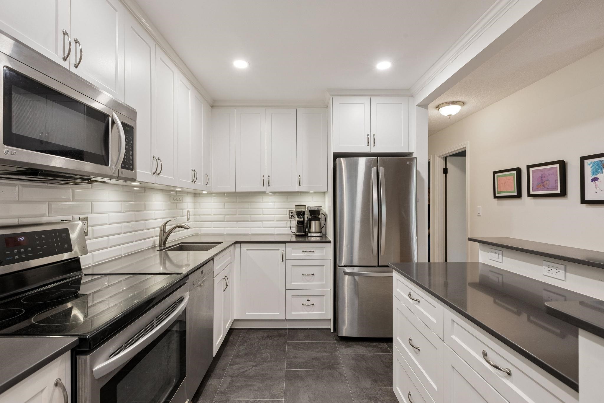 209-310 3Rd Street E, North Vancouver, BC