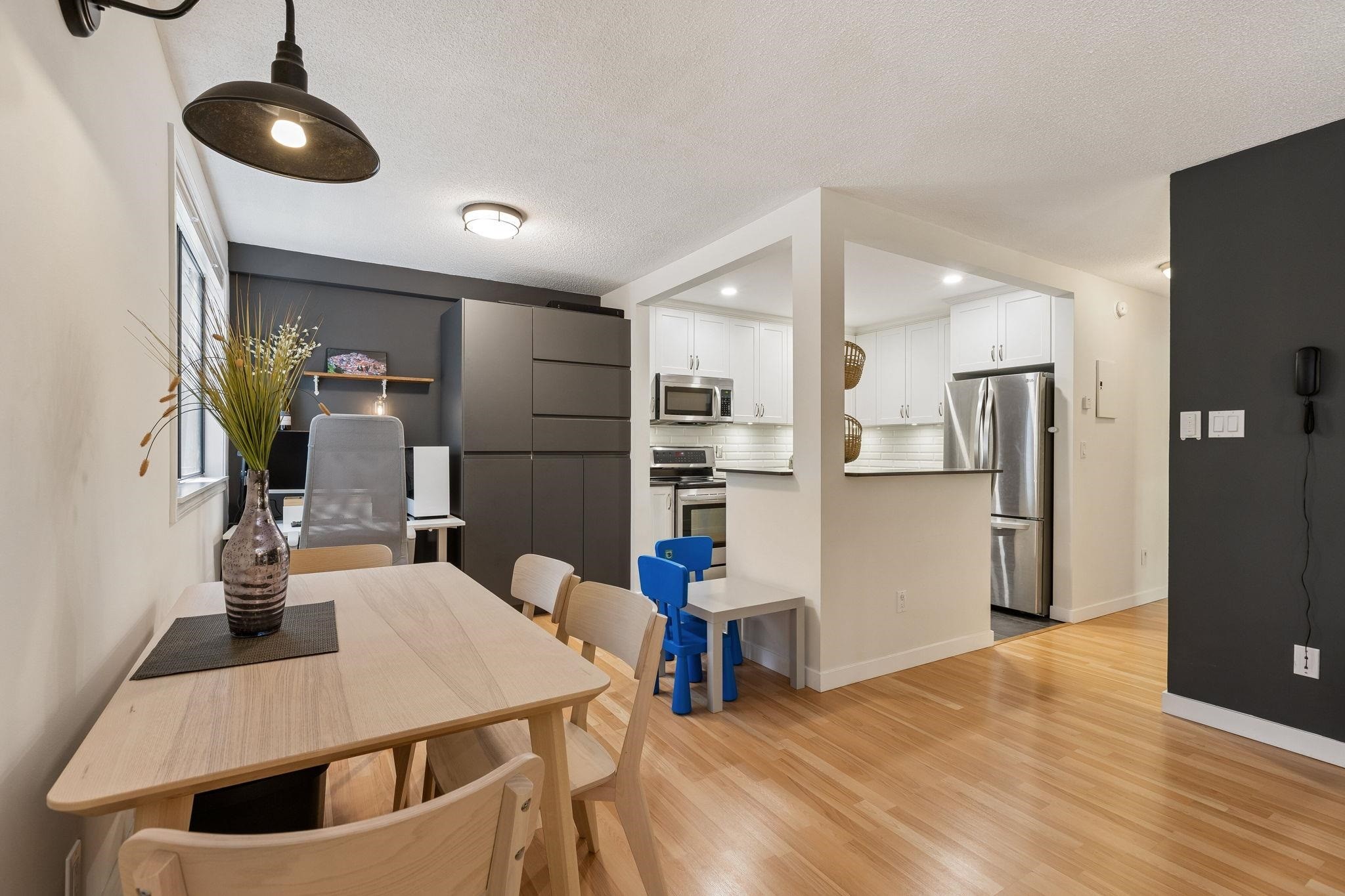 209-310 3Rd Street E, North Vancouver, BC