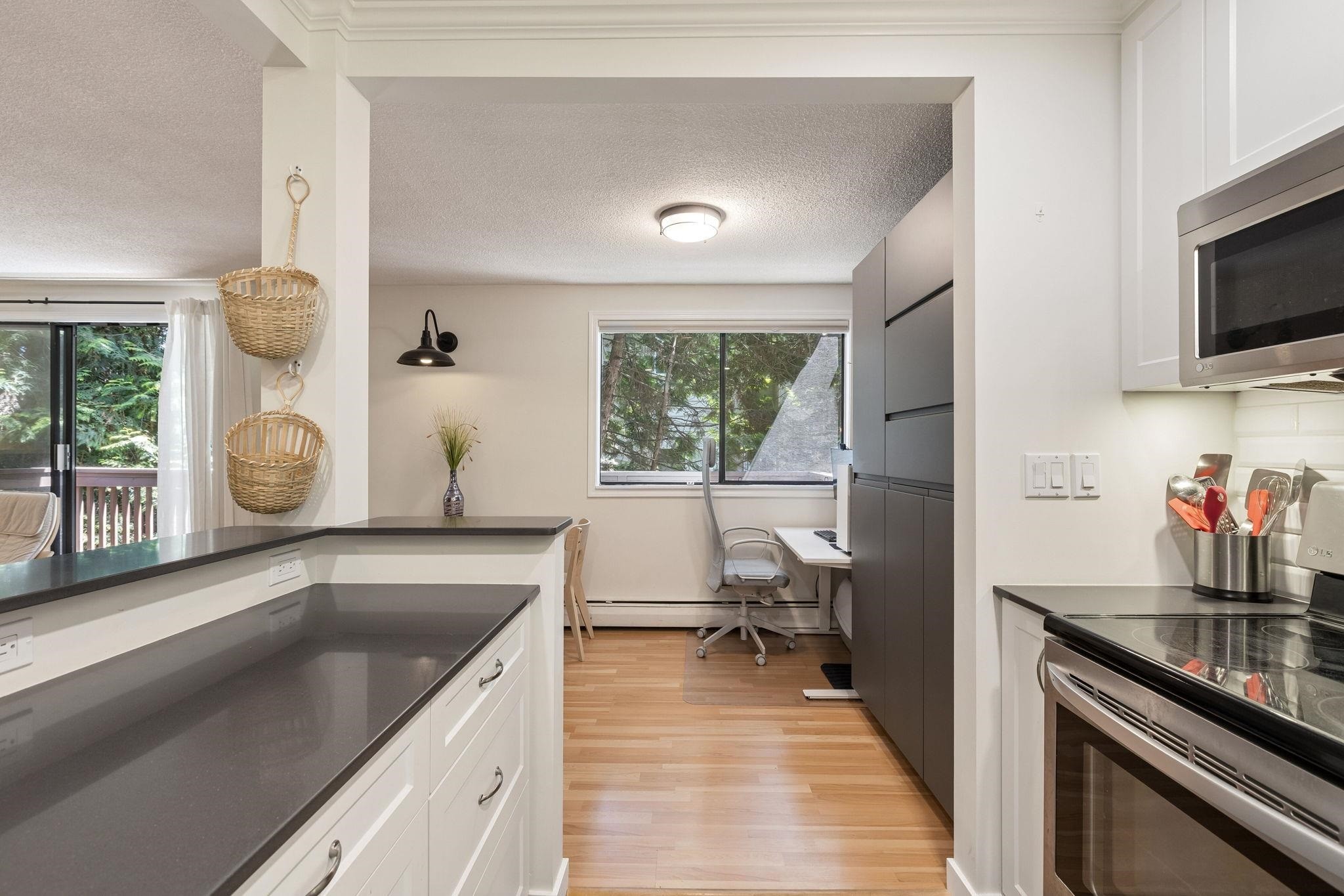 209-310 3Rd Street E, North Vancouver, BC