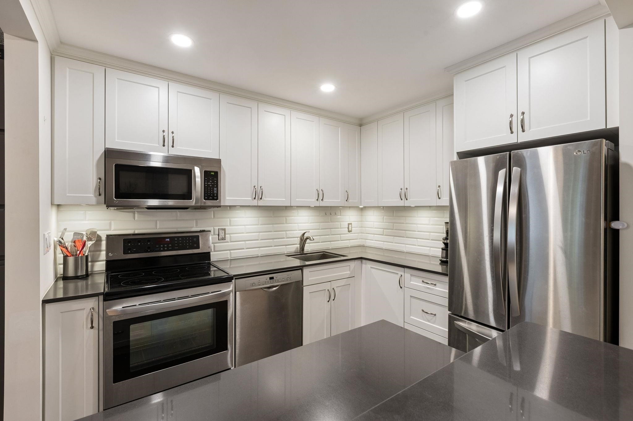209-310 3Rd Street E, North Vancouver, BC
