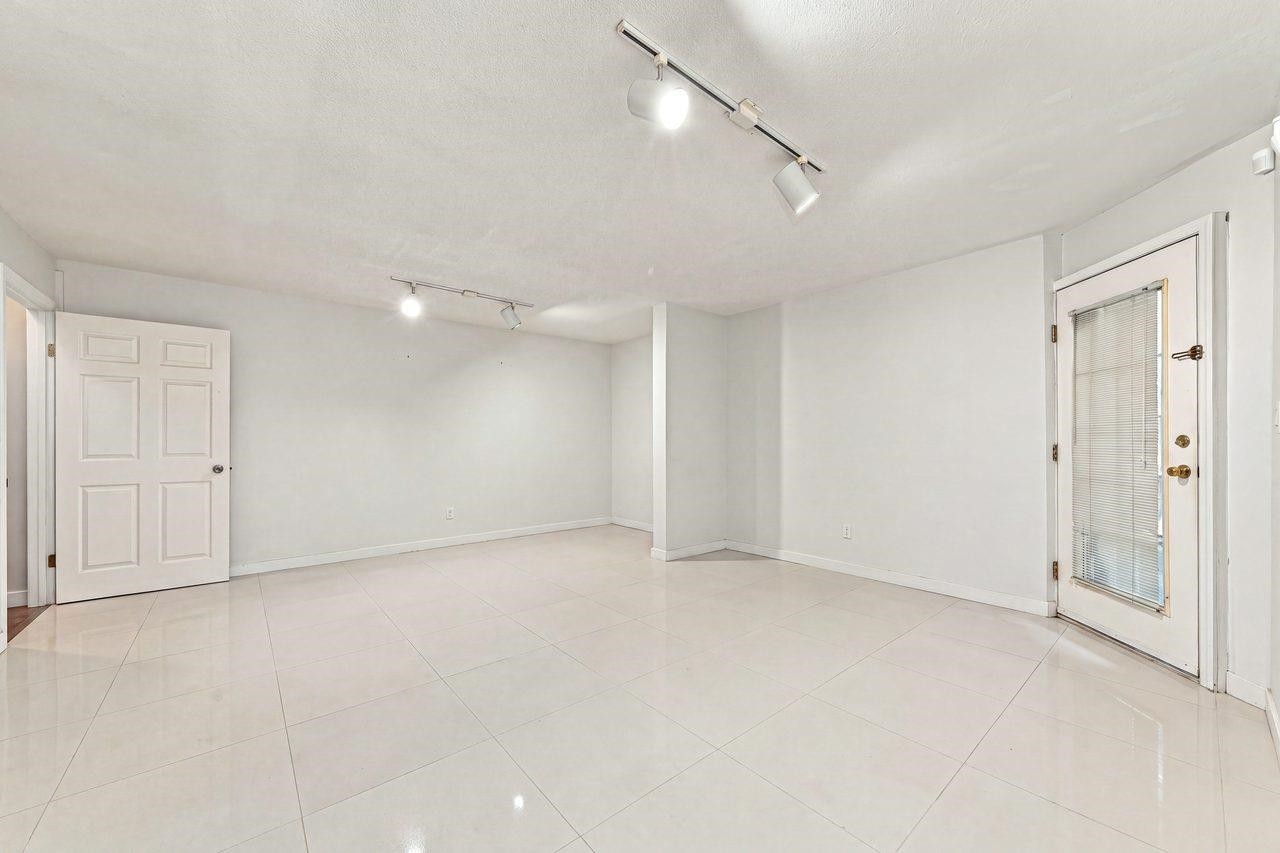 1039 29Th Avenue W, Vancouver, BC