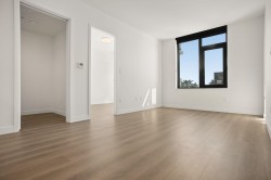 501-6608 Sussex Avenue Burnaby, BC V5H 0M3