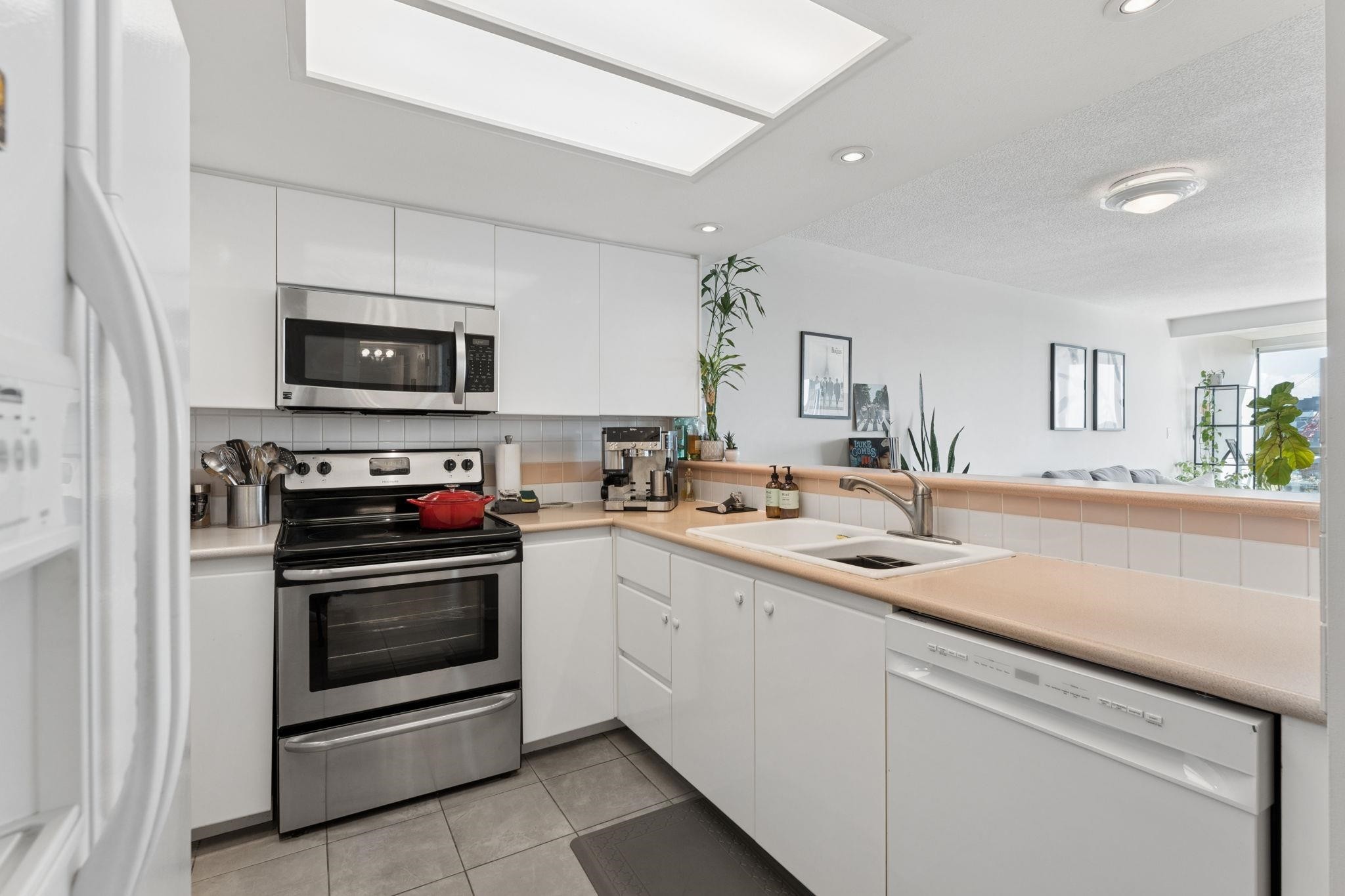 1603-1128 Quebec Street, Vancouver, BC