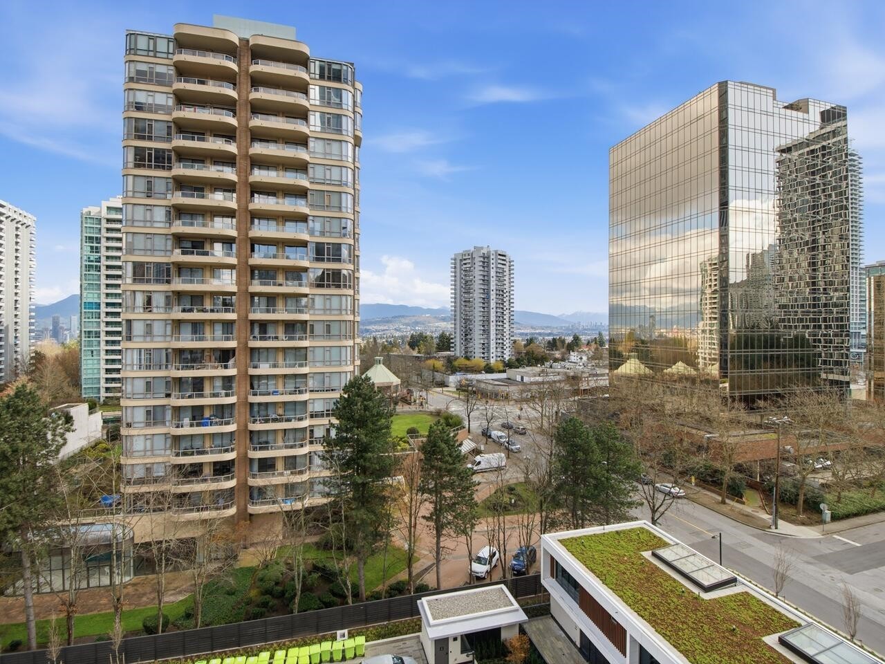 607-5987 Wilson Avenue, Burnaby, BC