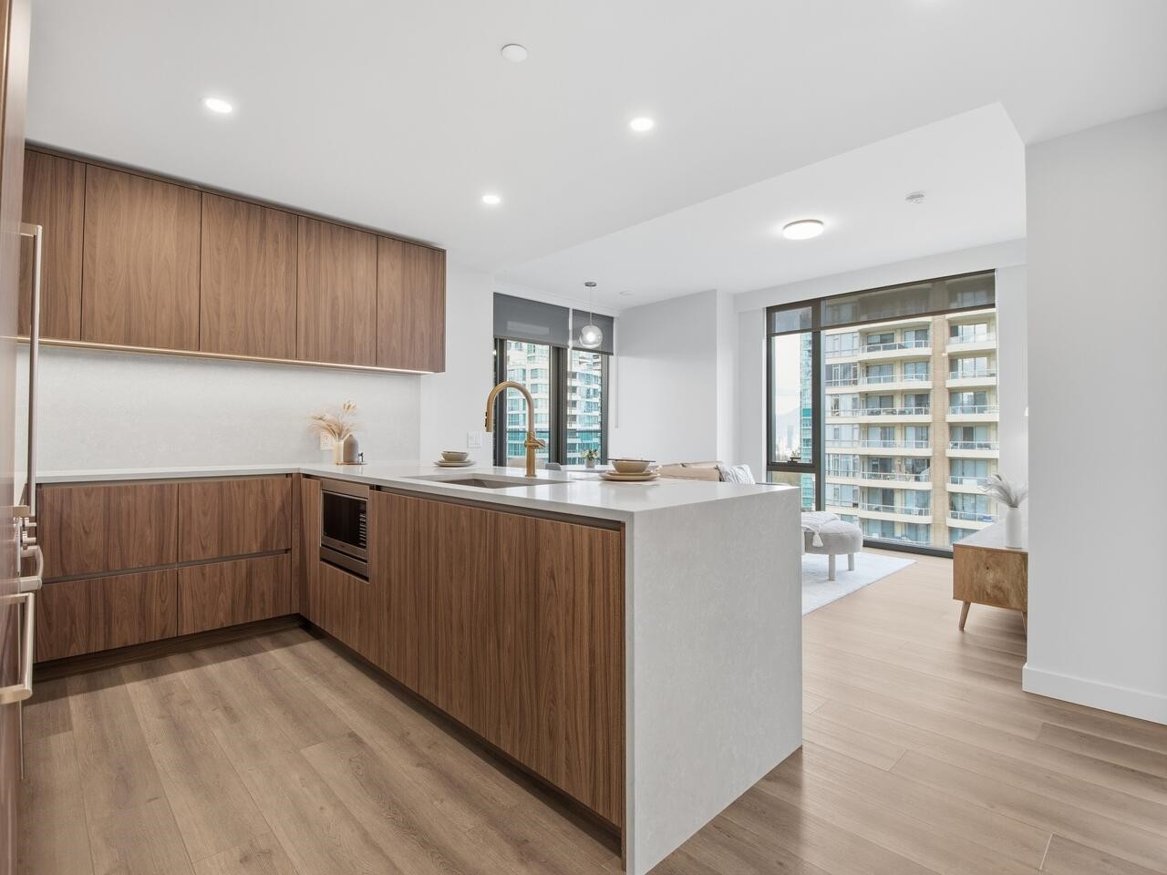 607-5987 Wilson Avenue, Burnaby, BC