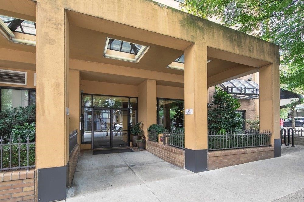 408-488 Helmcken Street, Vancouver, BC