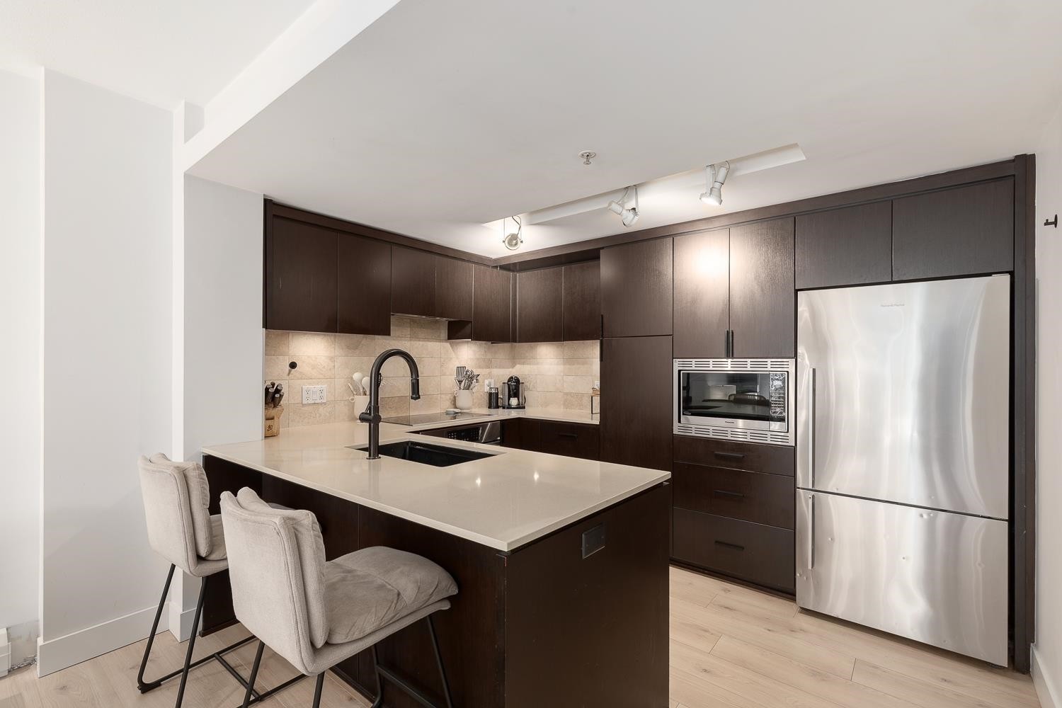 14-166 13Th Street W, North Vancouver, BC