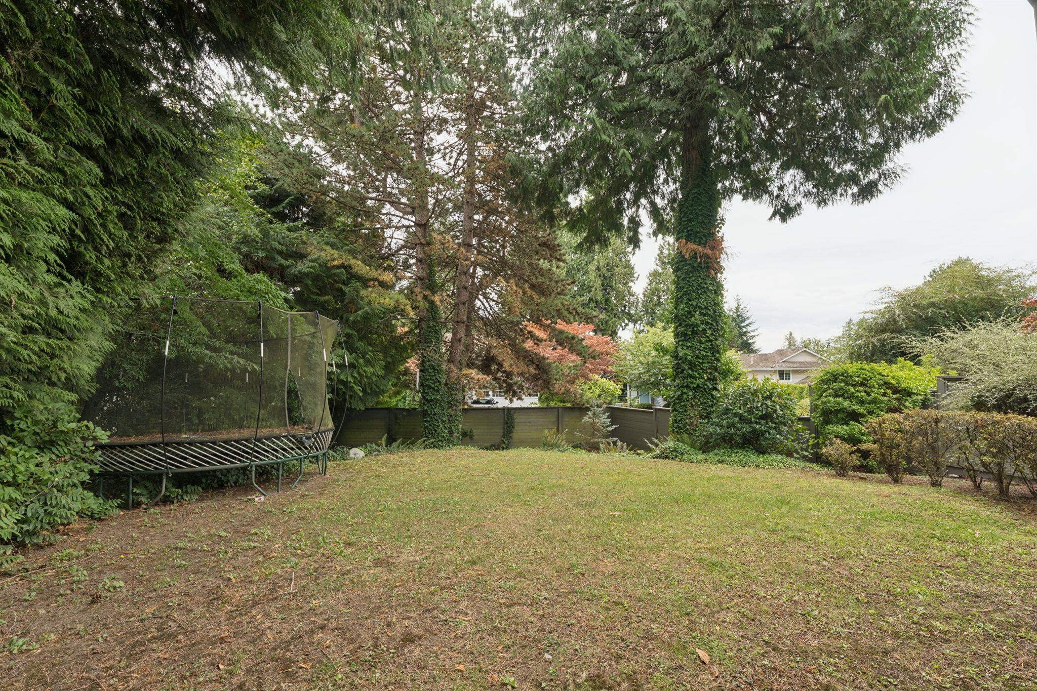 4812 Headland Close, West Vancouver, BC