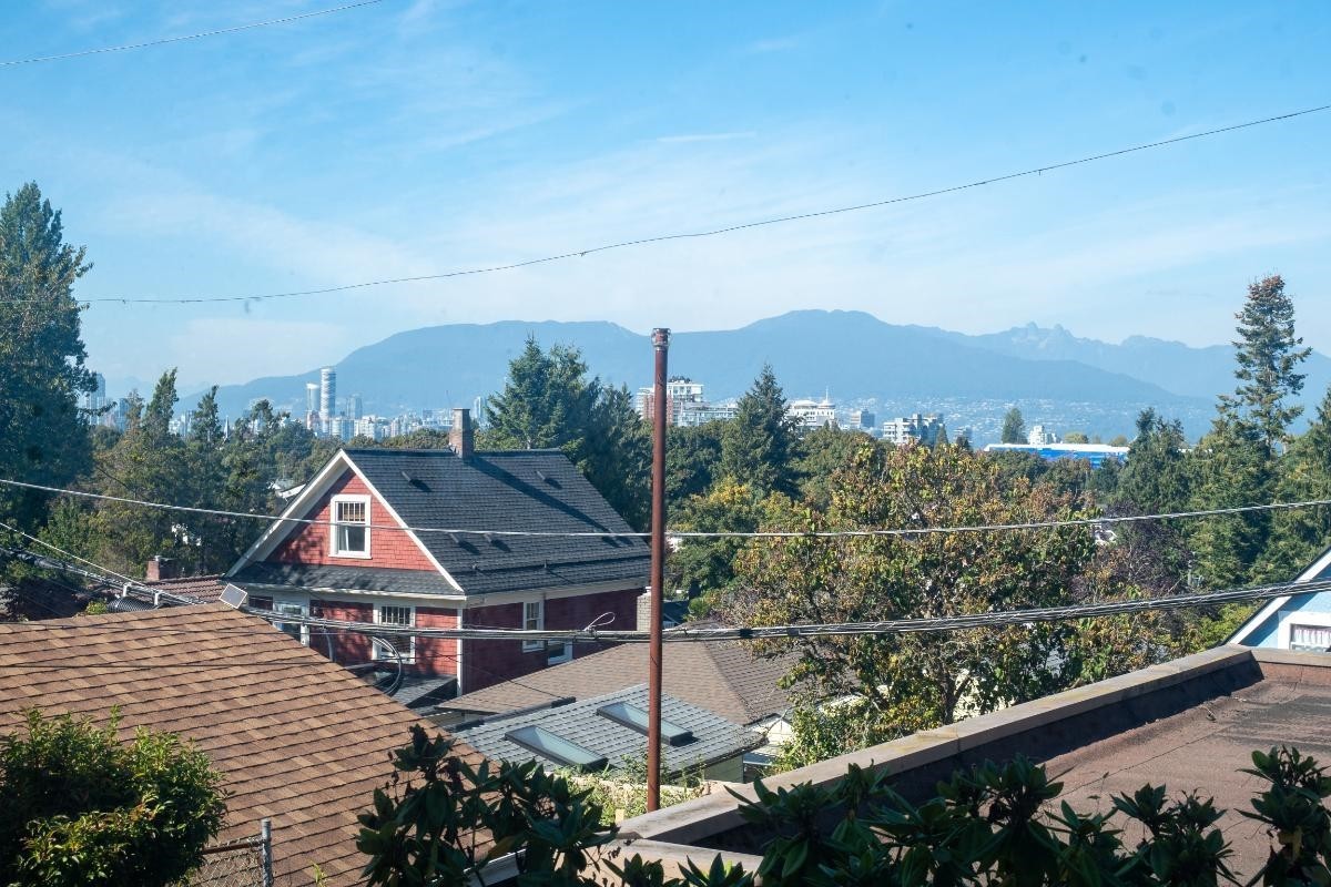 659 22Nd Avenue E, Vancouver, BC