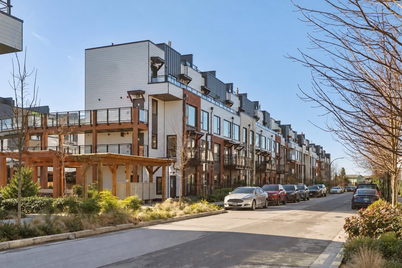 142-545 2Nd Street E, North Vancouver, BC