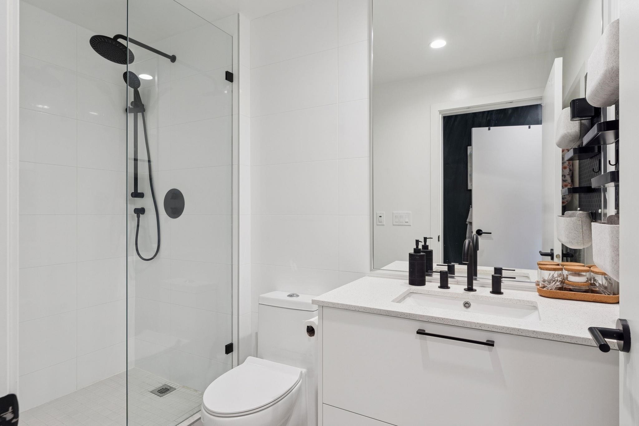 142-545 2Nd Street E, North Vancouver, BC