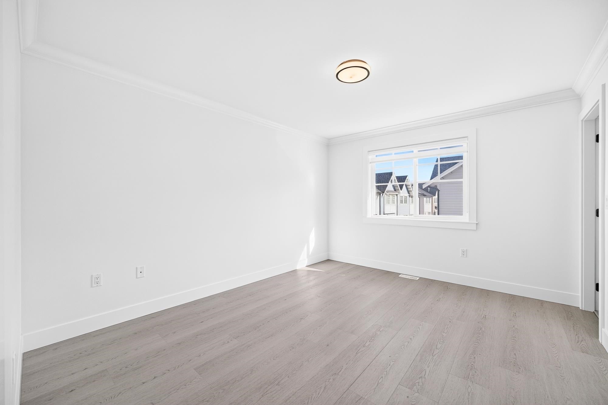 17-9211 Mckim Way, Richmond, BC