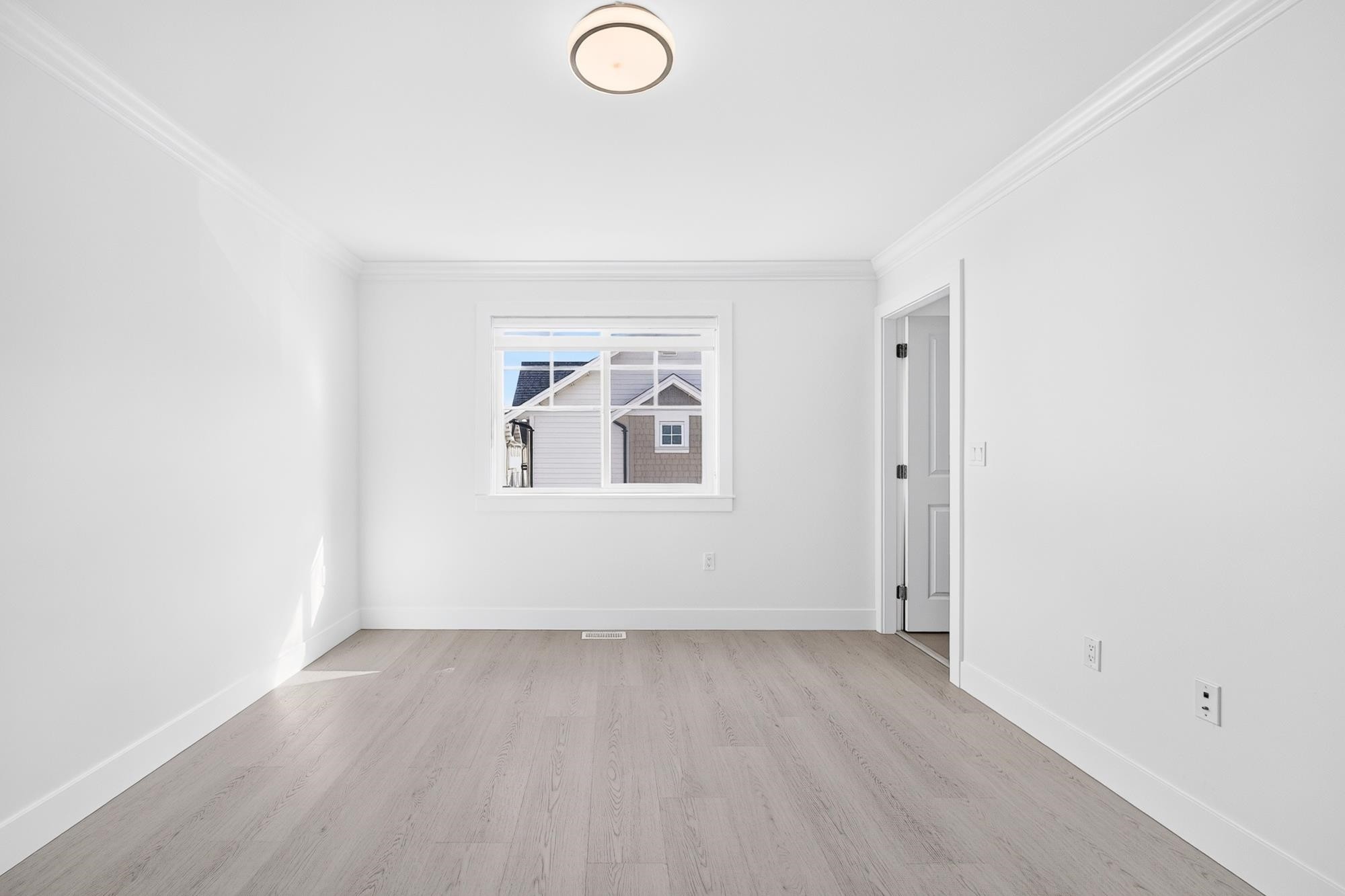 17-9211 Mckim Way, Richmond, BC