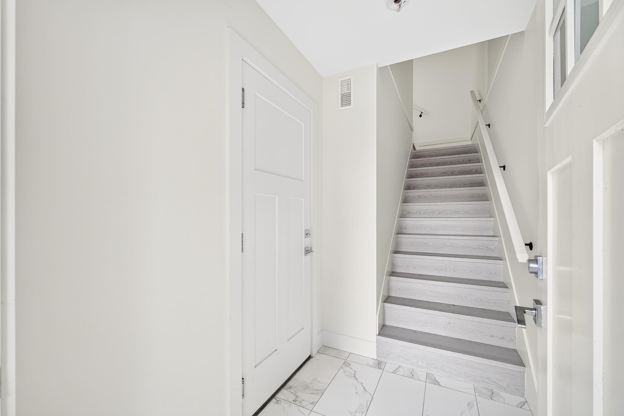 17-9211 Mckim Way, Richmond, BC