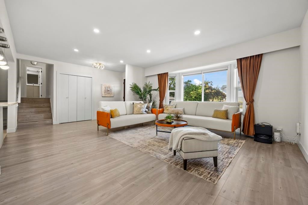 4936 Barker Crescent, Burnaby, BC