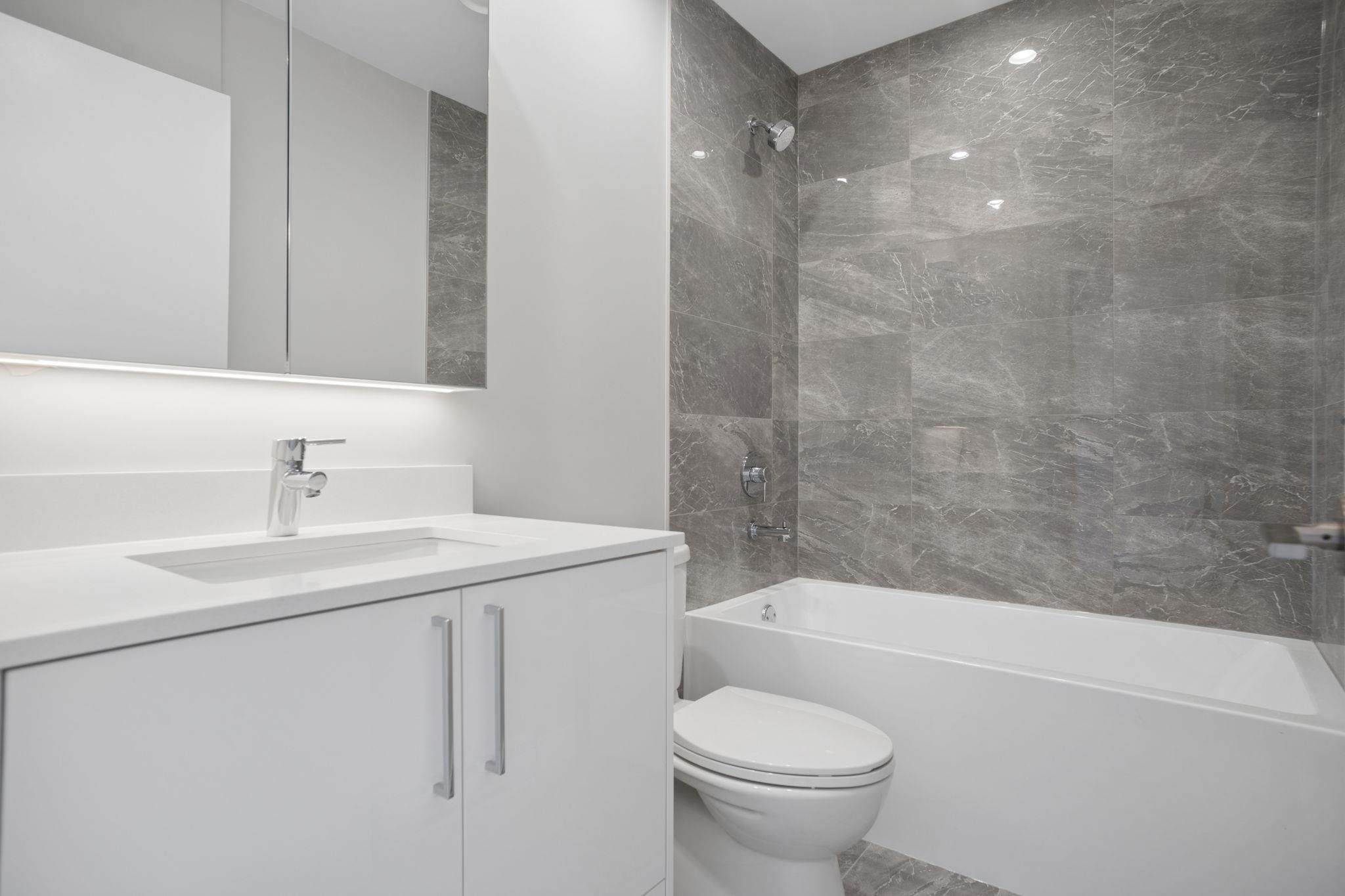 23-4337 Boundary Road, Richmond, BC
