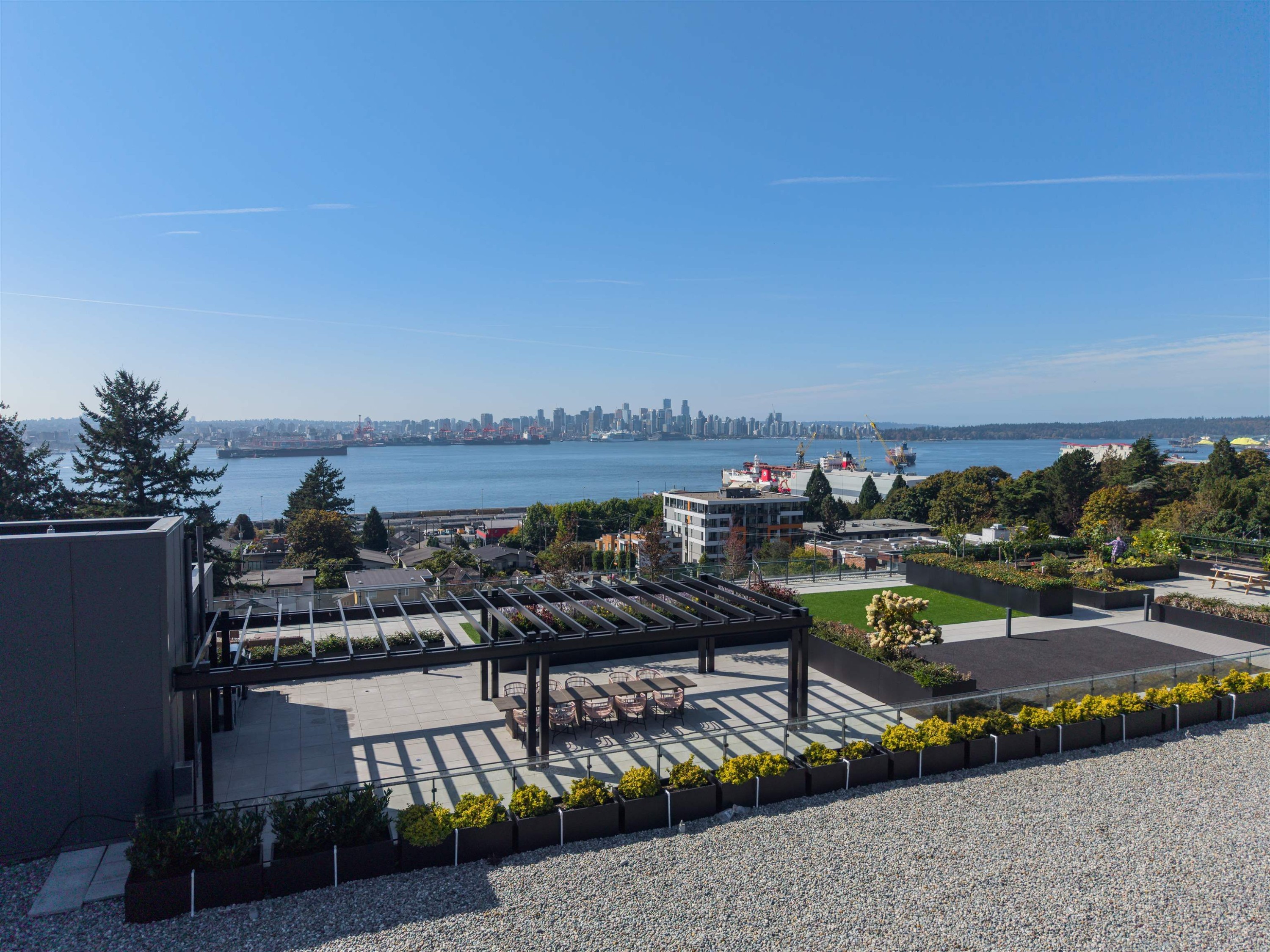 309-422 3Rd Street E, North Vancouver, BC