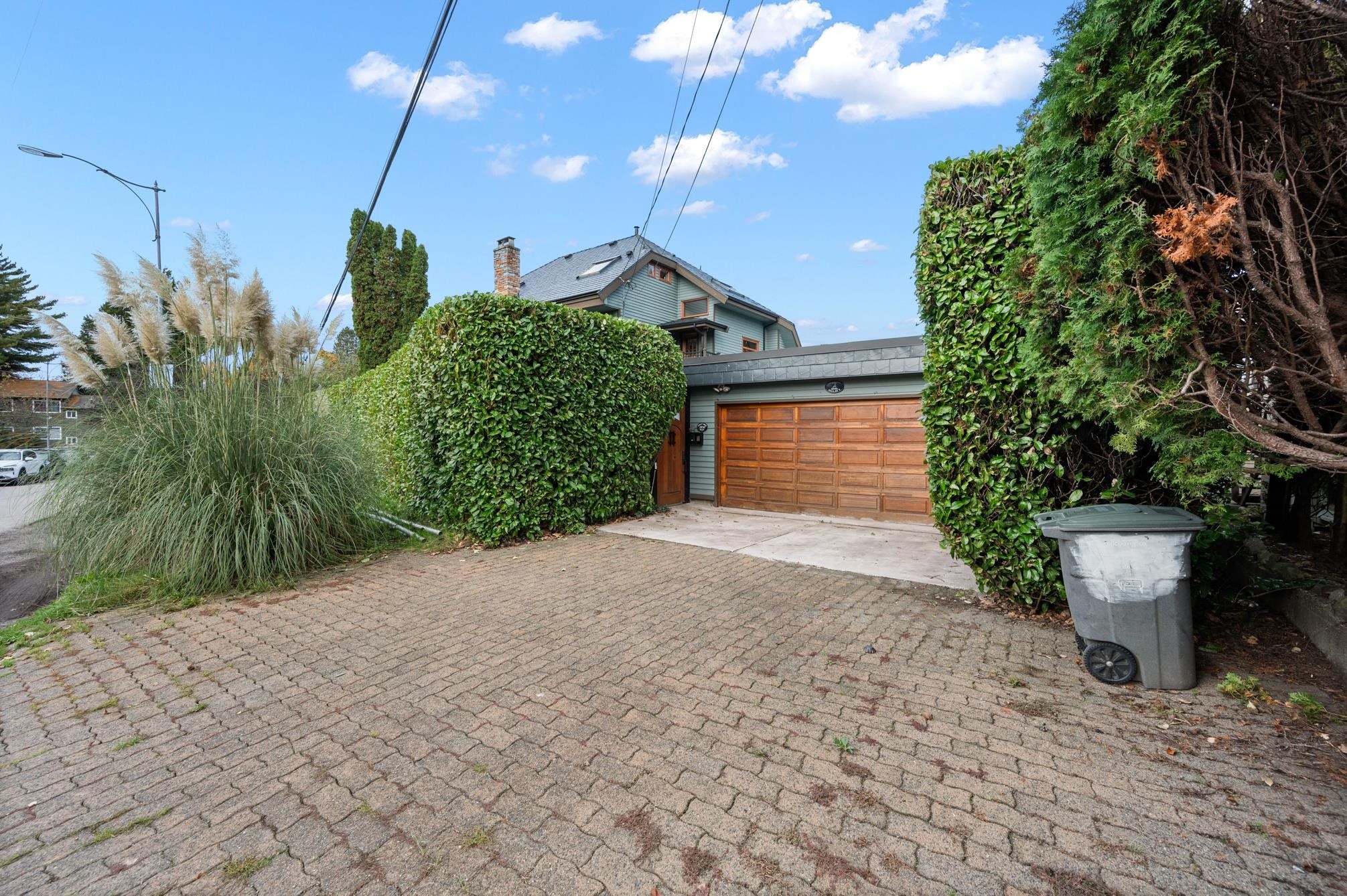 3850 Point Grey Road, Vancouver, BC