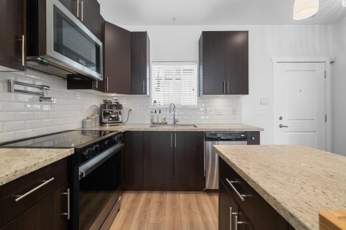 223-368 Ellesmere Avenue  Burnaby, BC V5B 3S9
