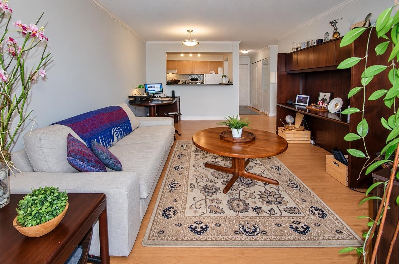 107-360 2Nd Street E, North Vancouver, BC