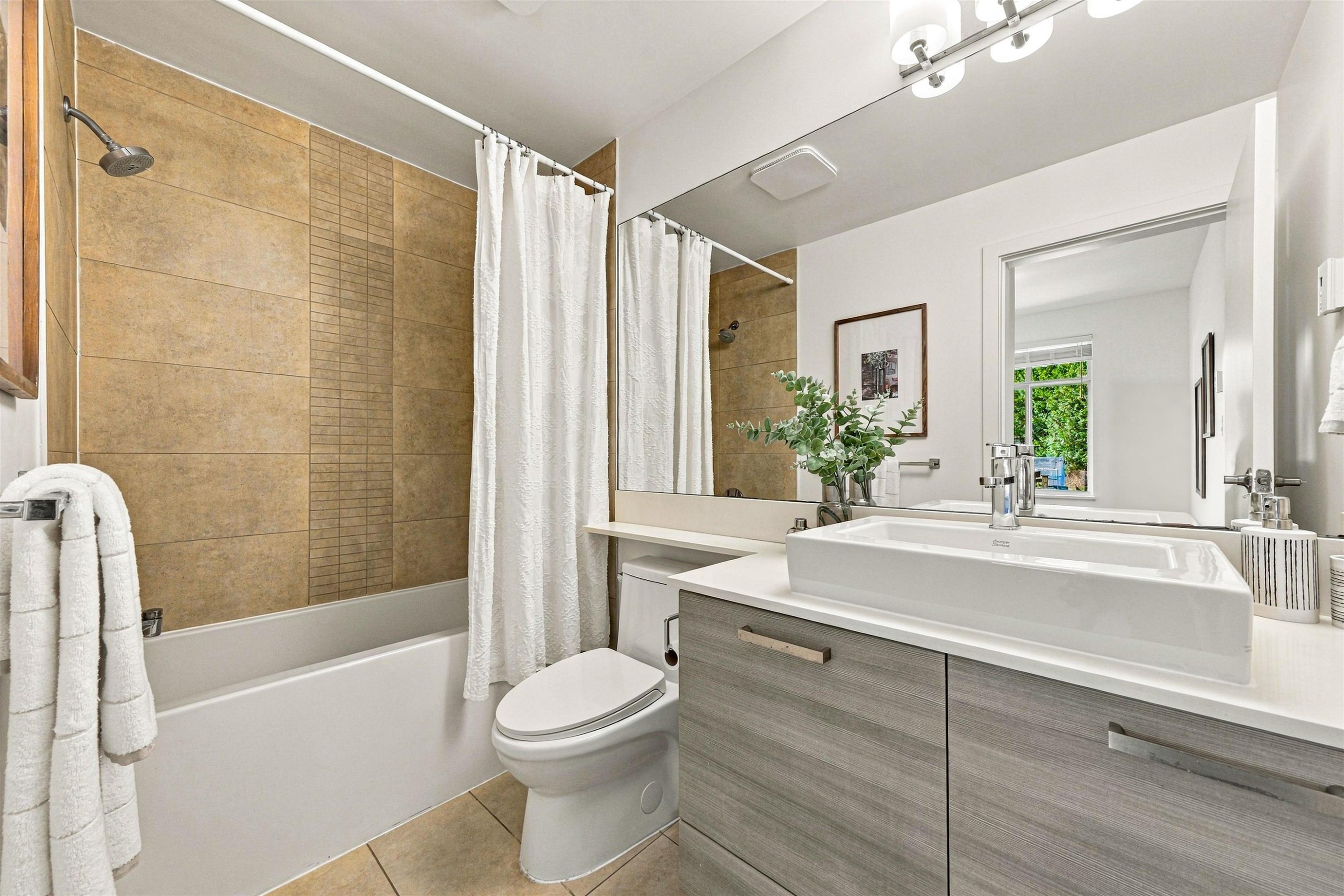 32-6965 Hastings Street, Burnaby, BC